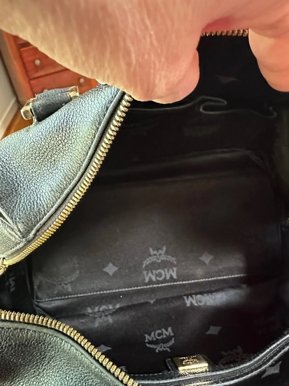 MCM Black Pebbled Leather Satchel - Picture 4 of 4